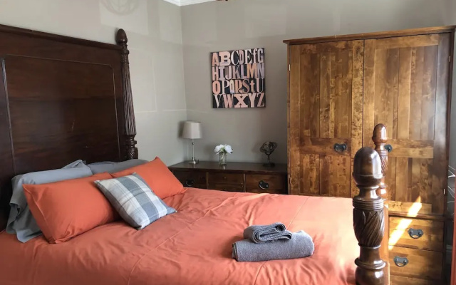 Clubmoor Rooms