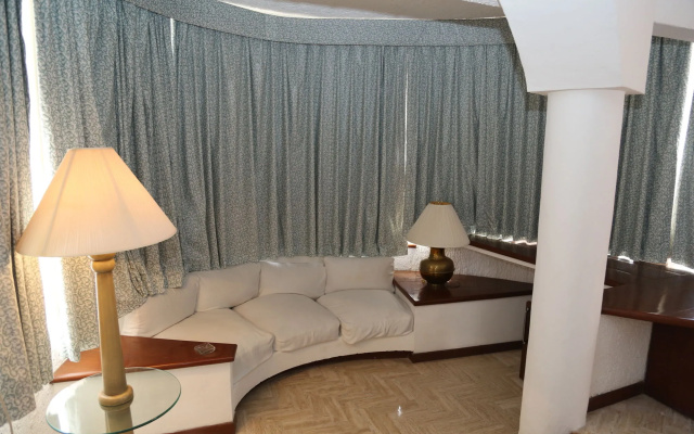 Suites Costa Cancun
