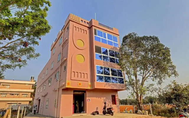 Hotel Om Classic by OYO Rooms