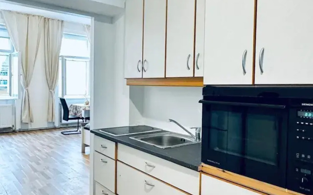 Modern Studio Close to Stadthalle