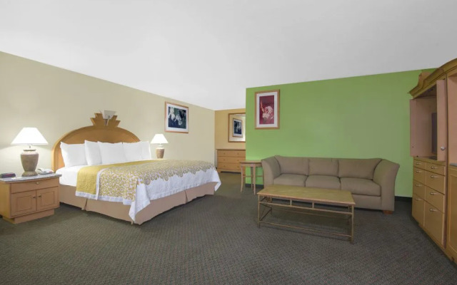 Days Inn And Suites Clovis