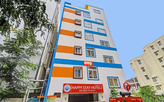 OYO 70119 Happy stay Hotels