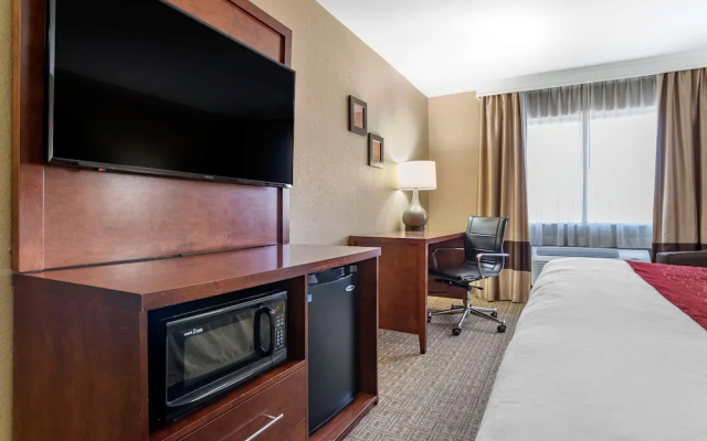 Comfort Inn And Suites