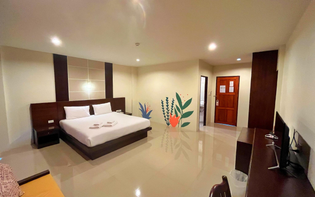 Peak Boutique City Hotel