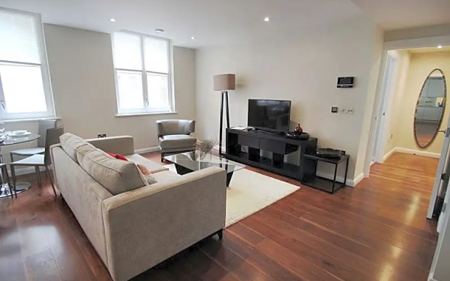 One Bedroom Serviced Apartment in Holborn, Chancery Lane
