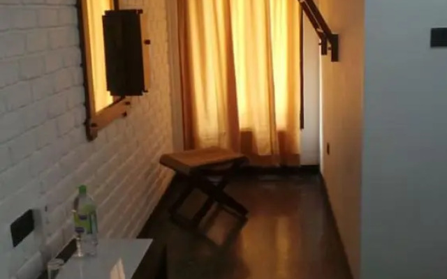 Hotel Elaine