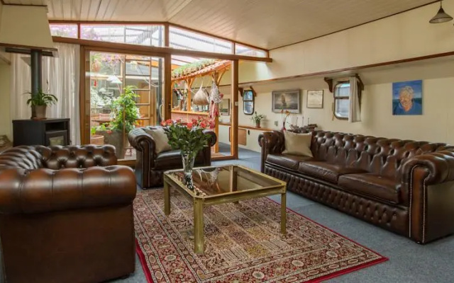 Captains Place