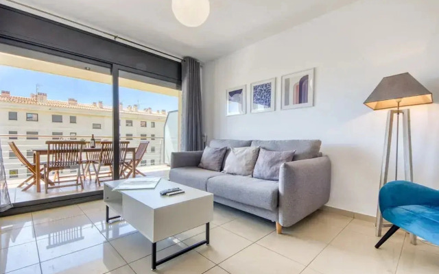 Apartment in Roses Near Sandy Beach