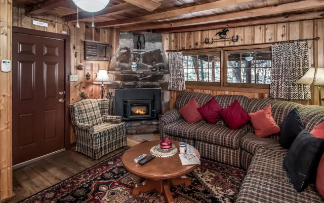 Four Miles - Two Bedroom Cabin