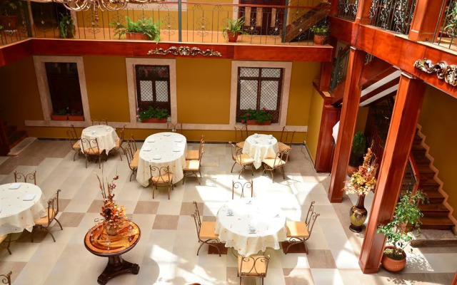 Hotel Campanario