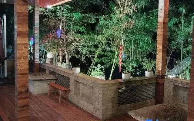 Longting Courtyard