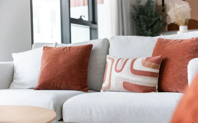 Contemporary 2BR in Azizi Greenfield - Meydan