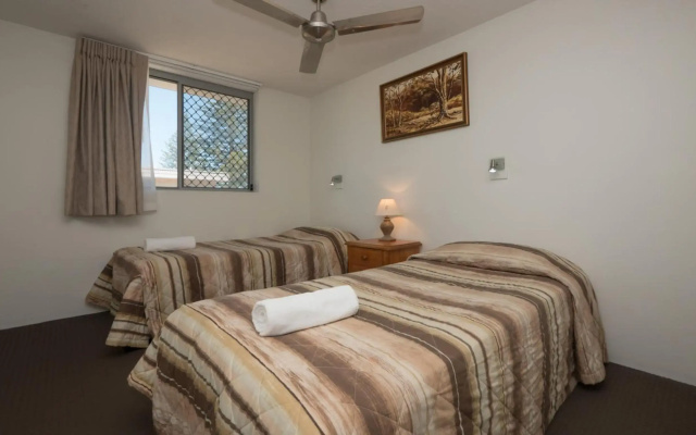 Merrima Court Holidays