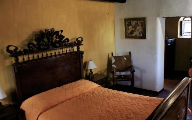 LM Hotel Colonial