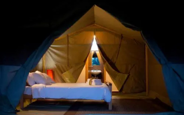 Elementaita Bandas Retreat and Resort