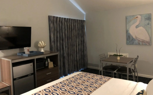 Sand Dollar Inn