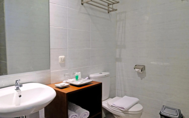 The Nalaya Hotel & Resto
