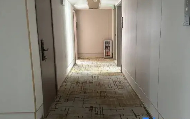 M Hotel (Bai Sheng Shopping Center)
