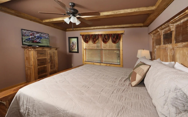 Dive Right In - Four Bedroom Chalet