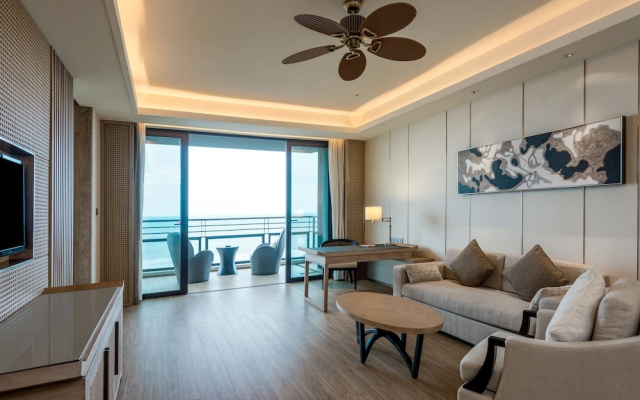 Crowne Plaza Hailing Island