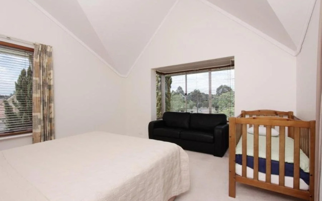 Tea Tree Manor - Perth Holiday Homes