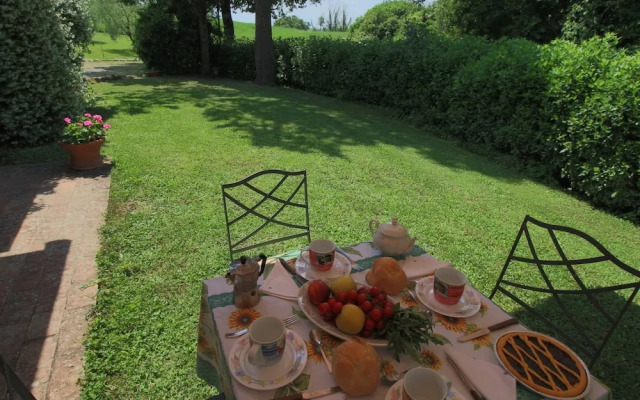 Farmhouse in Proceno With Panoramic Pool