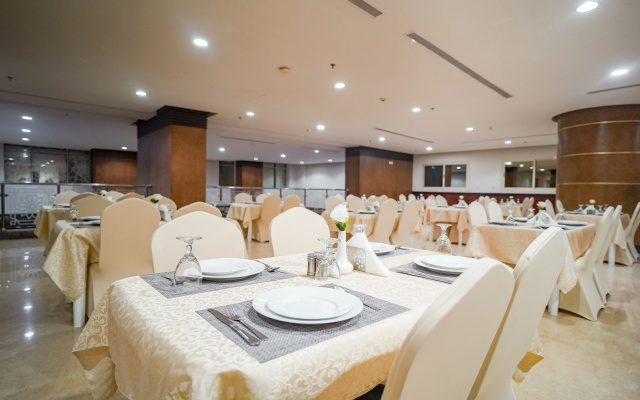 Отель Emaar Al Dewan Al Sud