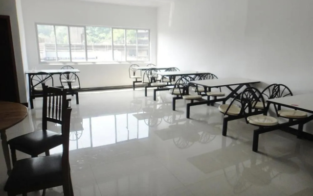 Aishang Business Hotel(临海爱尚宾馆)