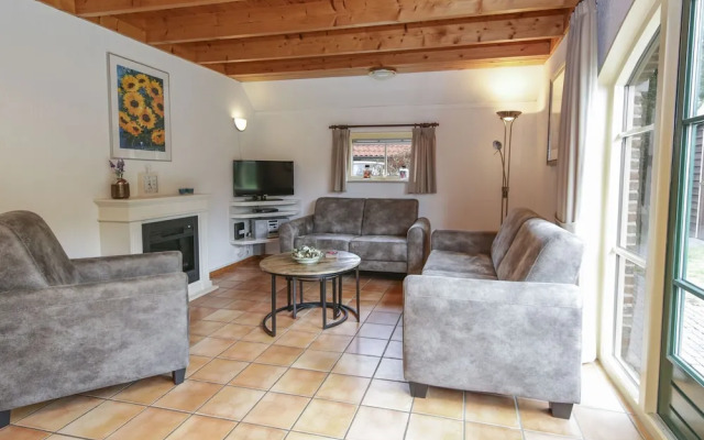 Cozy Holiday Home with Dishwasher near Meppel