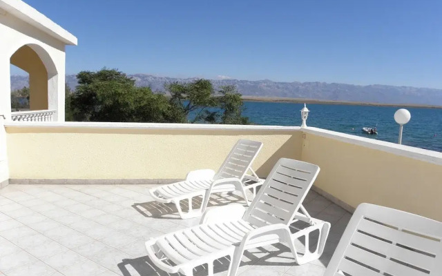 Stjepan- 10 m From Beach - A3 1.kat Lijevo