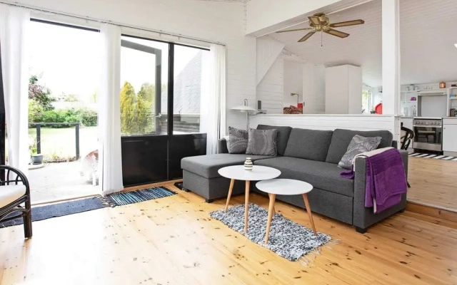 6 Person Holiday Home in Follenslev