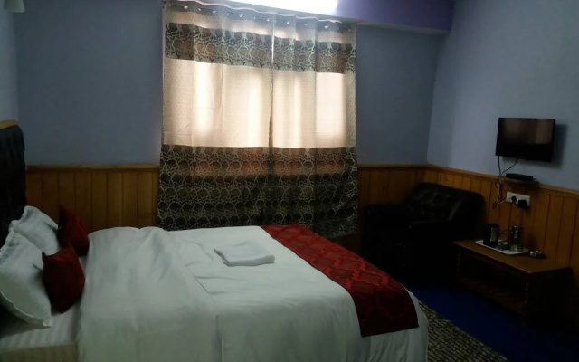 Hill Hotel Lachhung
