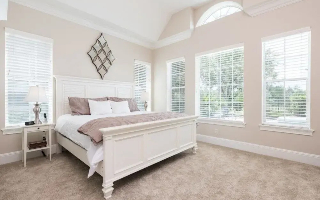 Fantastic 3 bed home with a pool