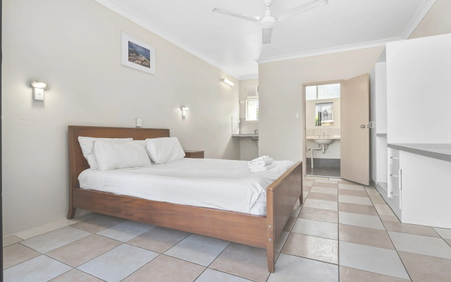 Hotel Tropiq