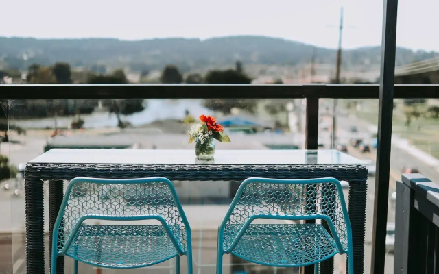 The Inn at Del Monte Beach