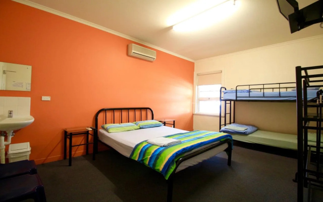 The Guesthouse - Hostel