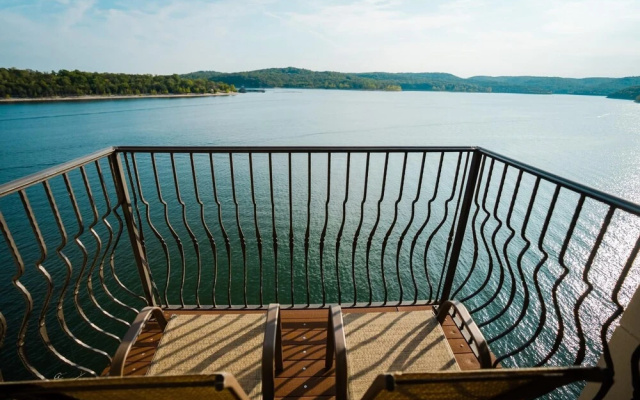 2 Bedroom Lake View Villa - Unit 409