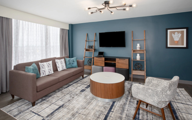Crowne Plaza Kansas City Downtown by IHG