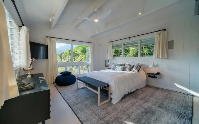 Hanalei Beachfront 3 Bedroom Home by RedAwning
