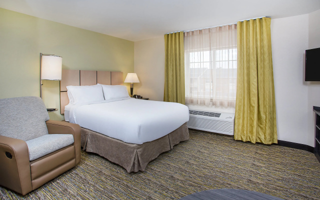 Candlewood Suites Bowling Green by IHG
