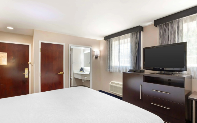 Best Western Plus Fairfield Hotel