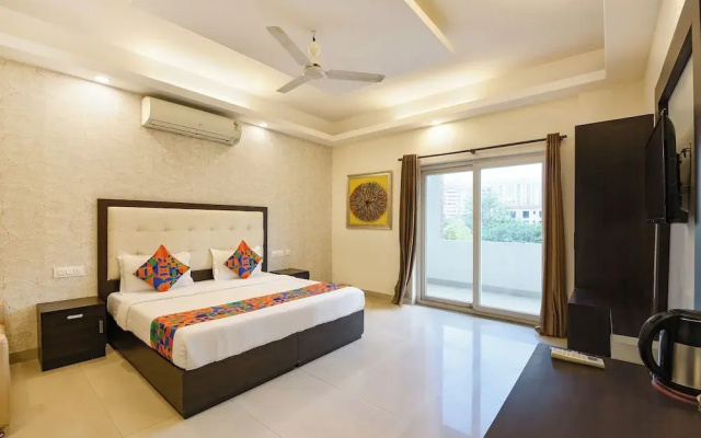 FabHotel Harnoor House - Gold Souk Mall