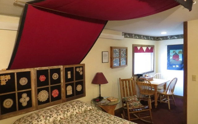Cupola Inn Bed & Breakfast