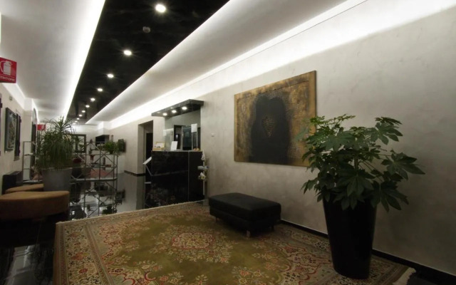 Hotel Versailles