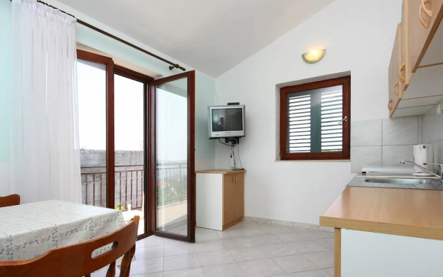 Apartments Pleadin / New Renovated one Bedroom A2