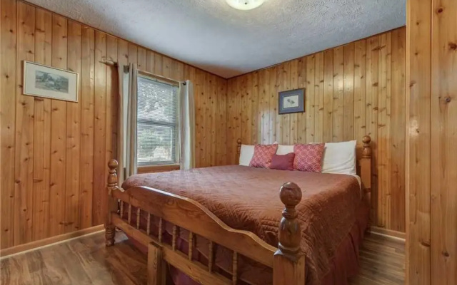 LeConte View 1 - One Bedroom Cabin