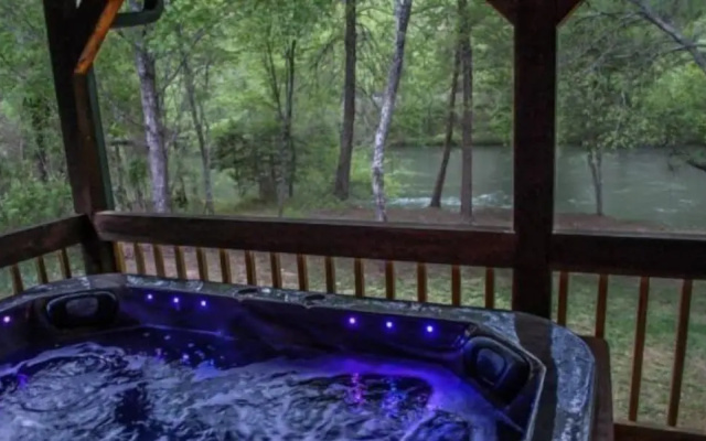Toccozy Cabin Retreat