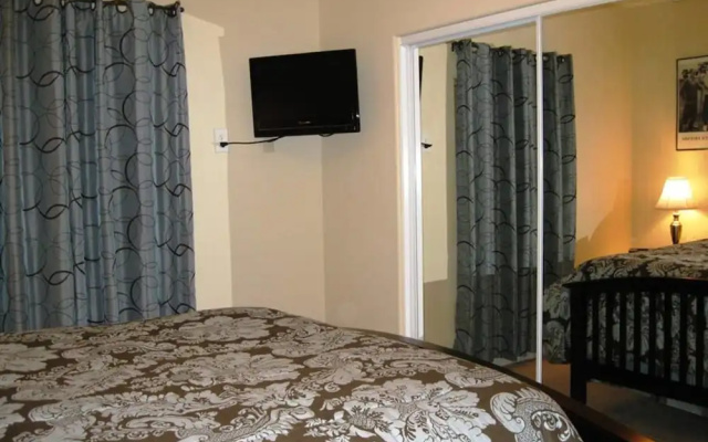Steve Greenhagen 2 Bedroom Condo