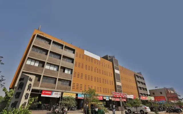 Hotel Tirupati By OYO Rooms