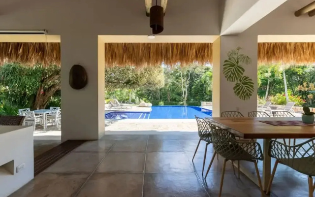 w Lovely 4BR Villa at Mesa de Yeguas